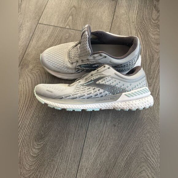 Brooks Gray Running Shoes - Picture 1 of 10